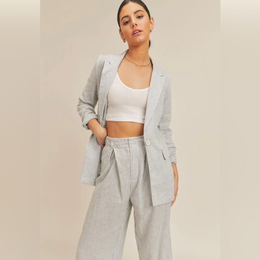 Striped Linen Blazer - Picture 2 of 4